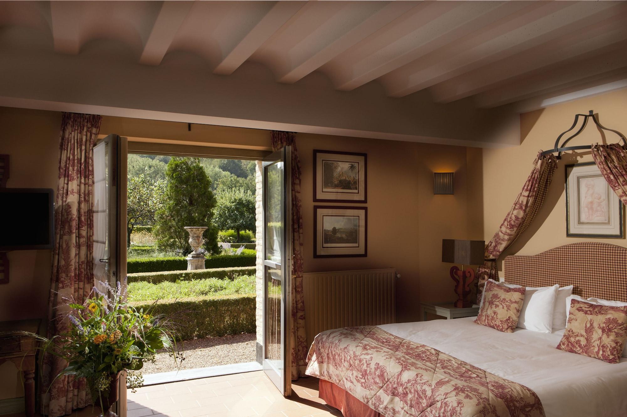 Chateau St Gerlach - Oostwegel Collection, Member Of Relais And Chateaux Valkenburg aan de Geul Esterno foto A room at the hotel