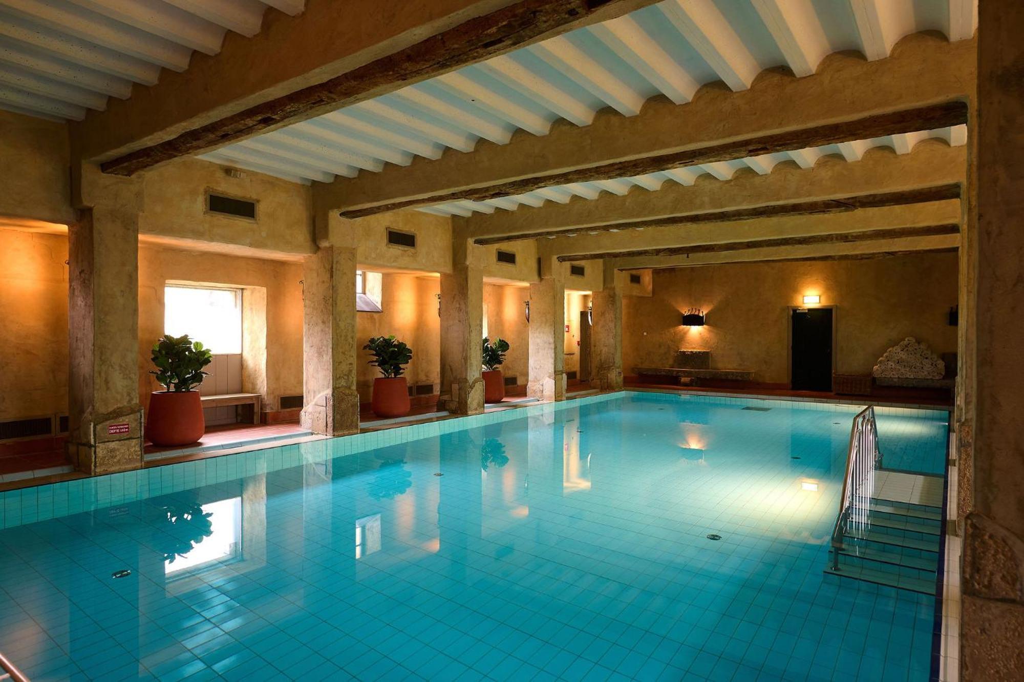 Chateau St Gerlach - Oostwegel Collection, Member Of Relais And Chateaux Valkenburg aan de Geul Esterno foto The swimming pool