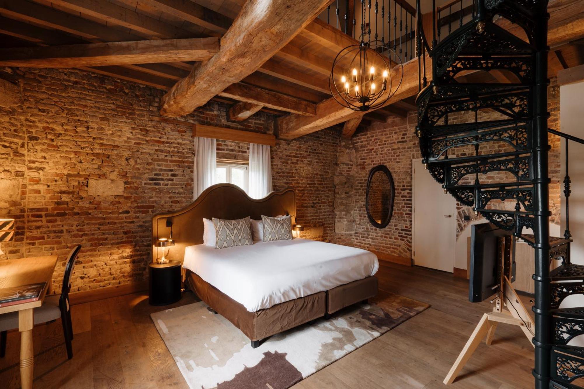Chateau St Gerlach - Oostwegel Collection, Member Of Relais And Chateaux Valkenburg aan de Geul Esterno foto A room at the hotel
