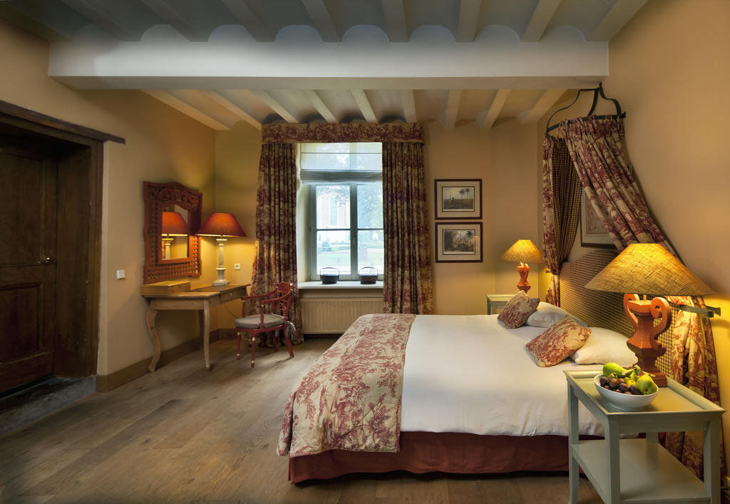 Chateau St Gerlach - Oostwegel Collection, Member Of Relais And Chateaux Valkenburg aan de Geul Esterno foto A room at the hotel